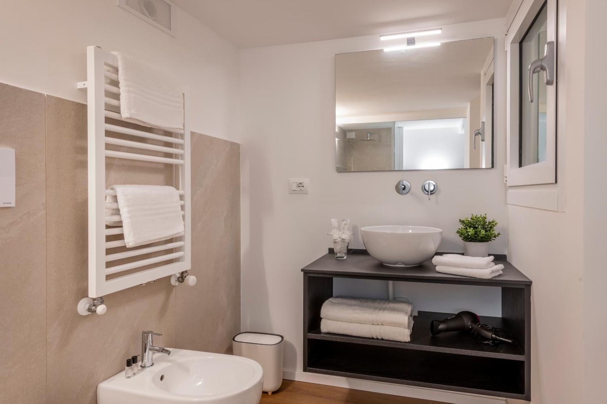 Bnbutler - Inbrera Suites - Giulianova, 1 Milan Exterior photo